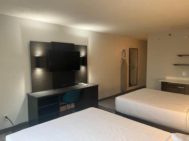6 Norcross, Ga 3* Norcross