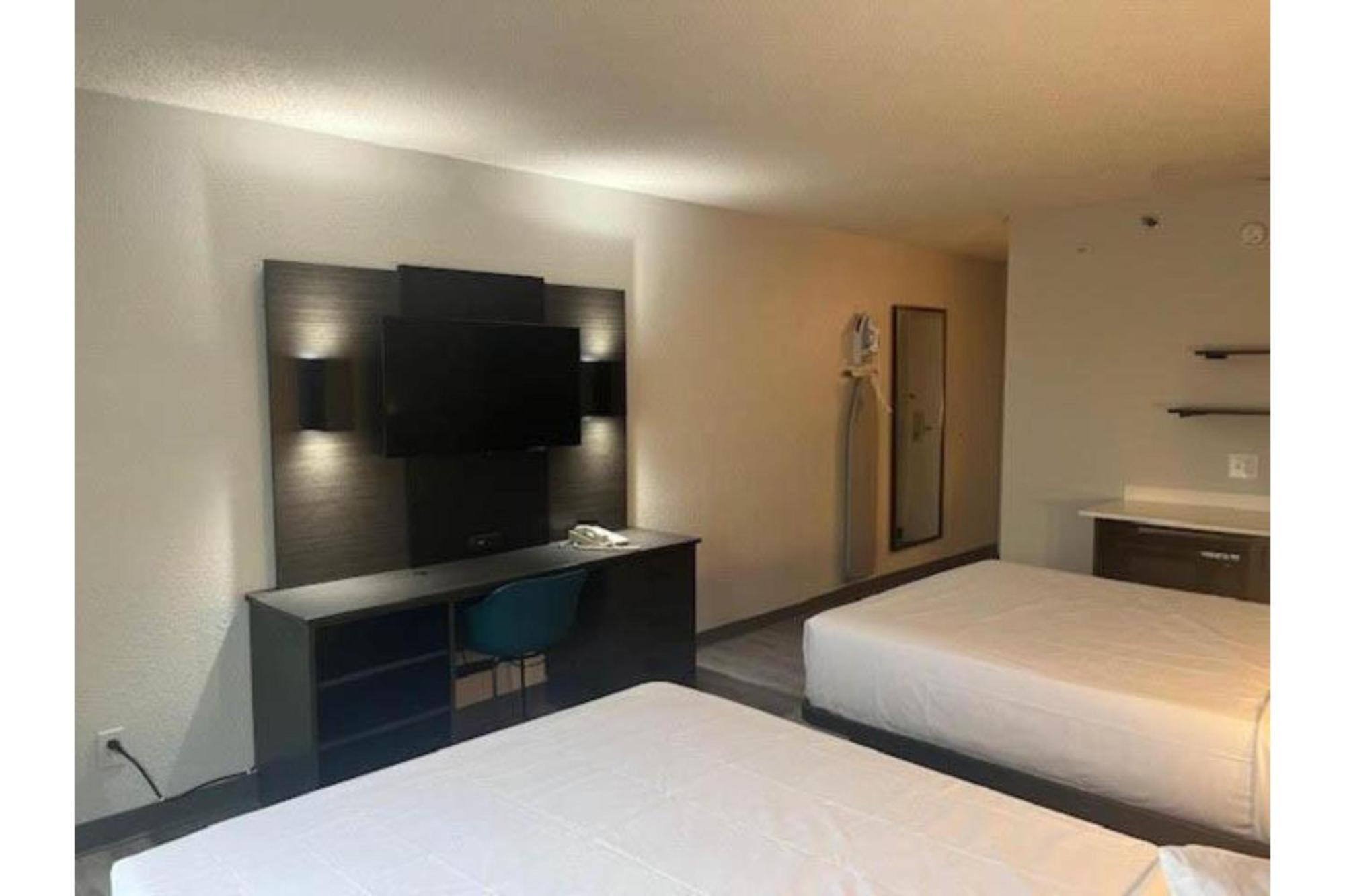 Hotel 6 Norcross, Ga 3*